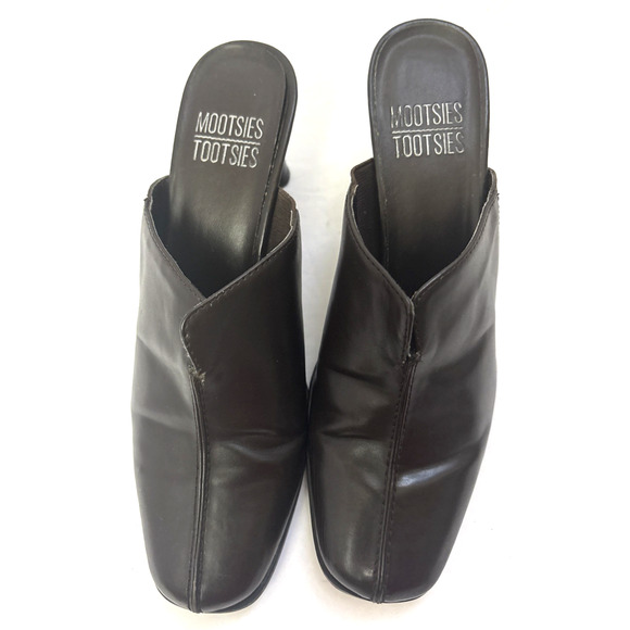 Mootsies Tootsies Brown Short 2.5"Heels Size 7.5 Faux Leather - Picture 1 of 8